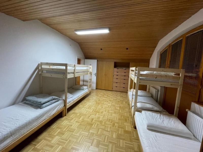Tivoli Parkside Hostel photo 4