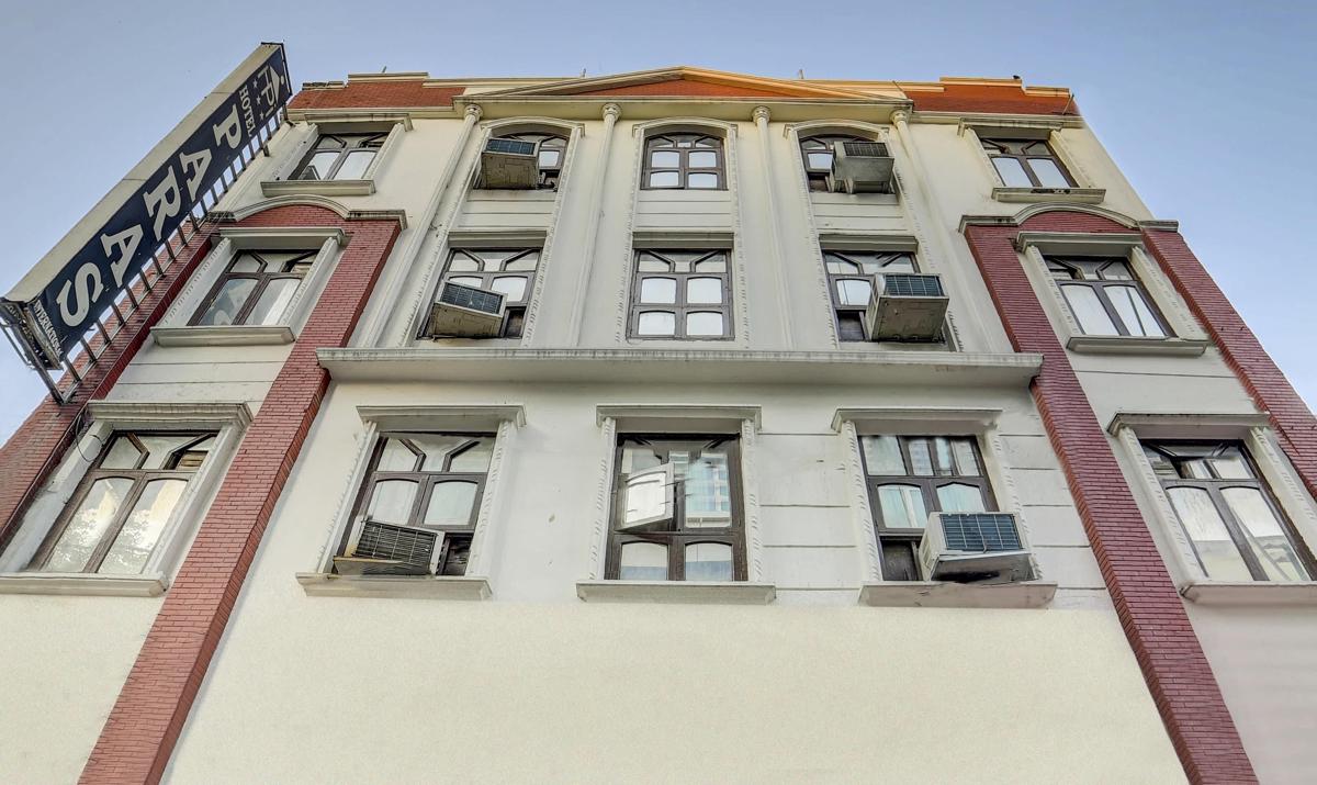 Hotel Paras International photo 3