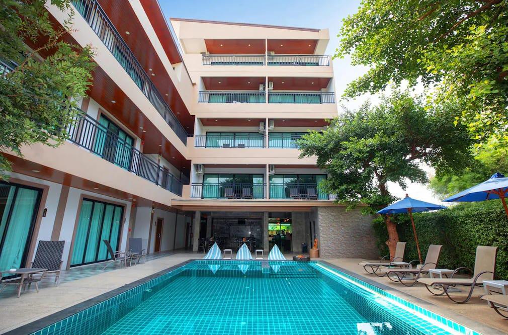 The Bell Airport Phuket Hotel photo 4