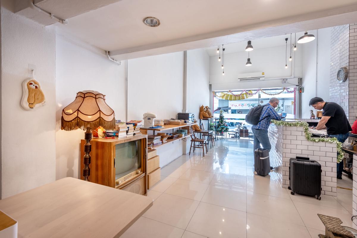 Sloth Hostel DonMueang Airport photo 3