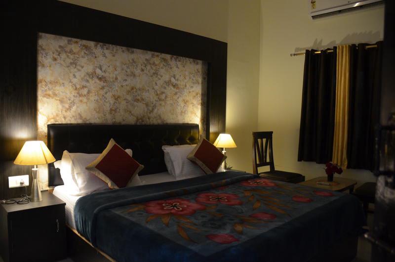 Ranthambore City Heart photo 3
