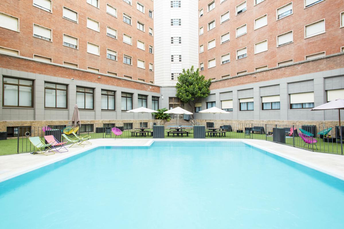 Residencia Universitaria Resa Barcelona Diagonal photo 1