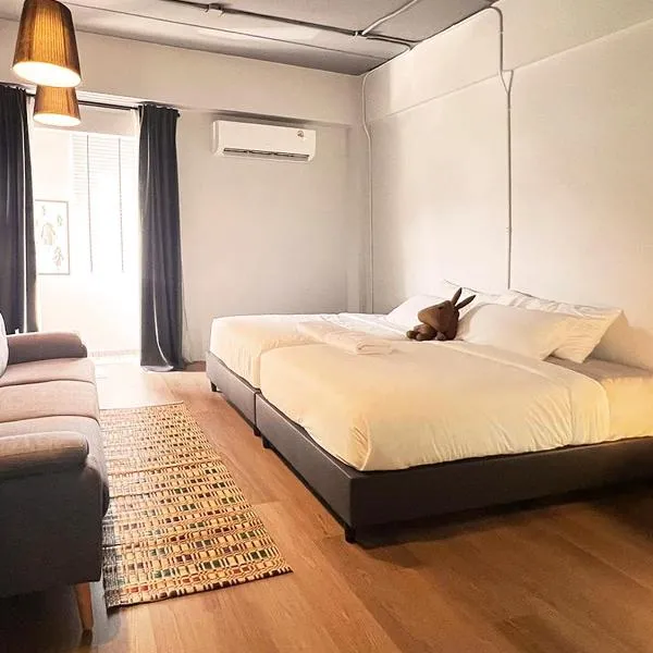 Human Touch Room: Soulful Bangkok Hideout photo 5