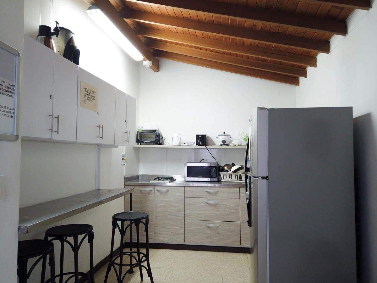 Hostal Lleras Calle 8 Medellin photo 2