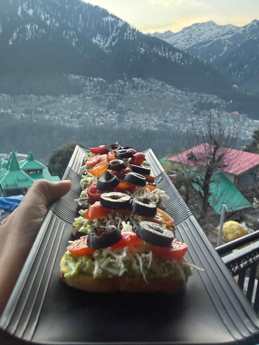 Aura by RA in Manali - Mountain View Rooms photo 4