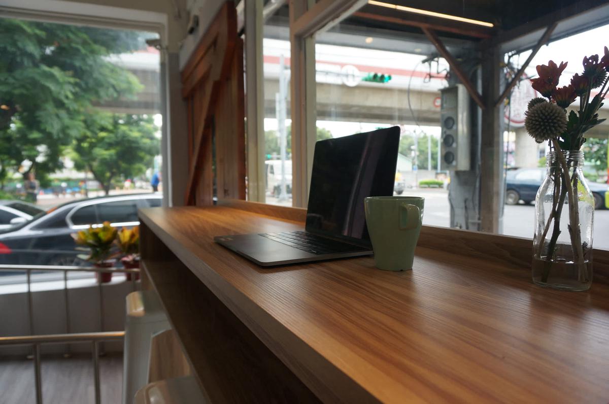Corner Hostel & Cafe photo 2