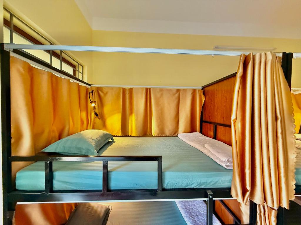 Loop Central Stay Tour & Motorbike Rental photo 3
