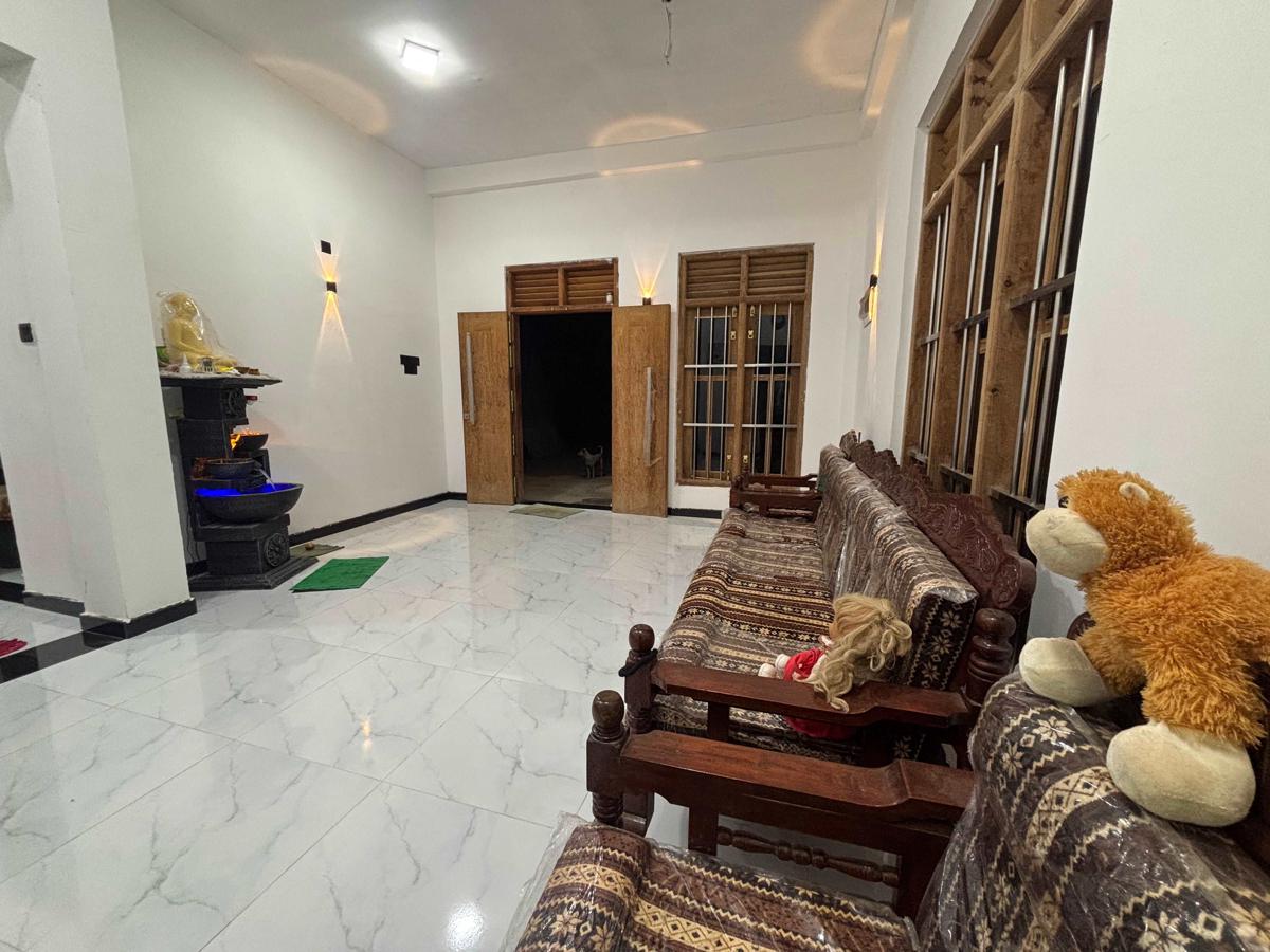 The Miracle Hostel - Hiriketiya photo 1