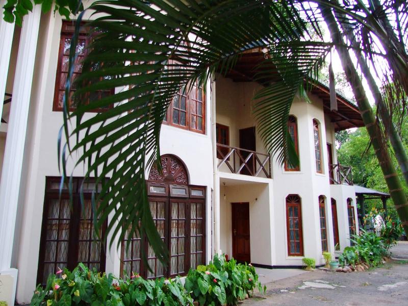 Tree Breeze Inn photo 1