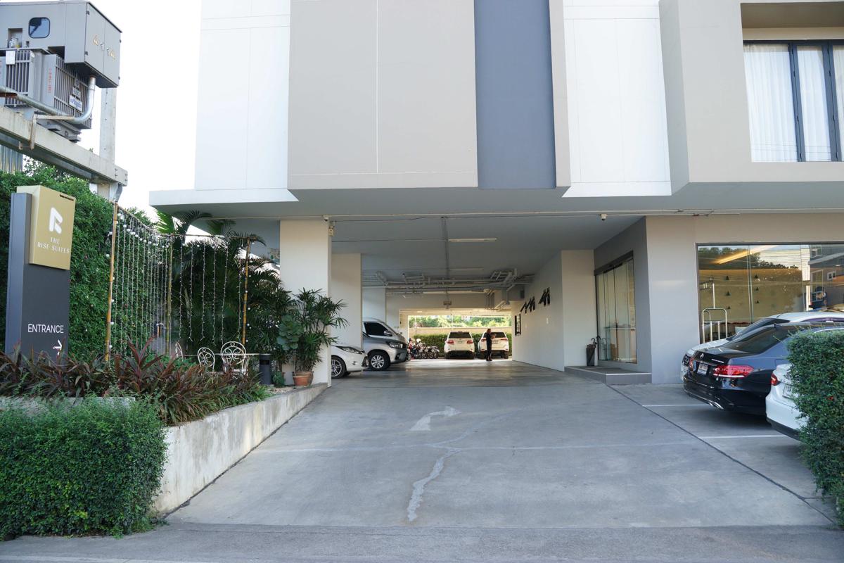 The Rise Suites Hotel Chiang Mai photo 3