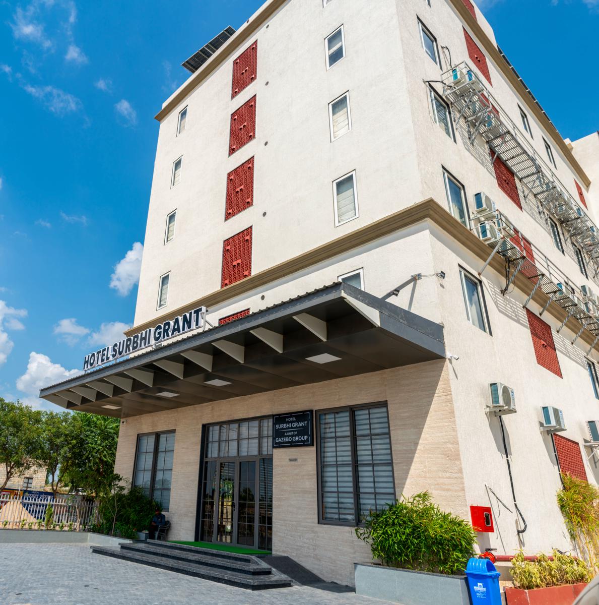 Hotel Surbhi Grant By Gazebo photo 4