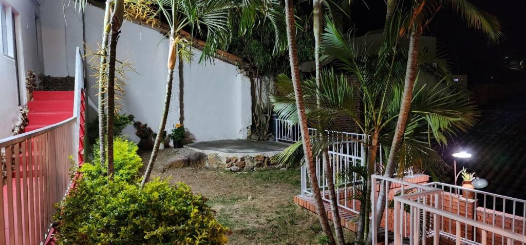 La Casa De Las Flores Hostal photo 2