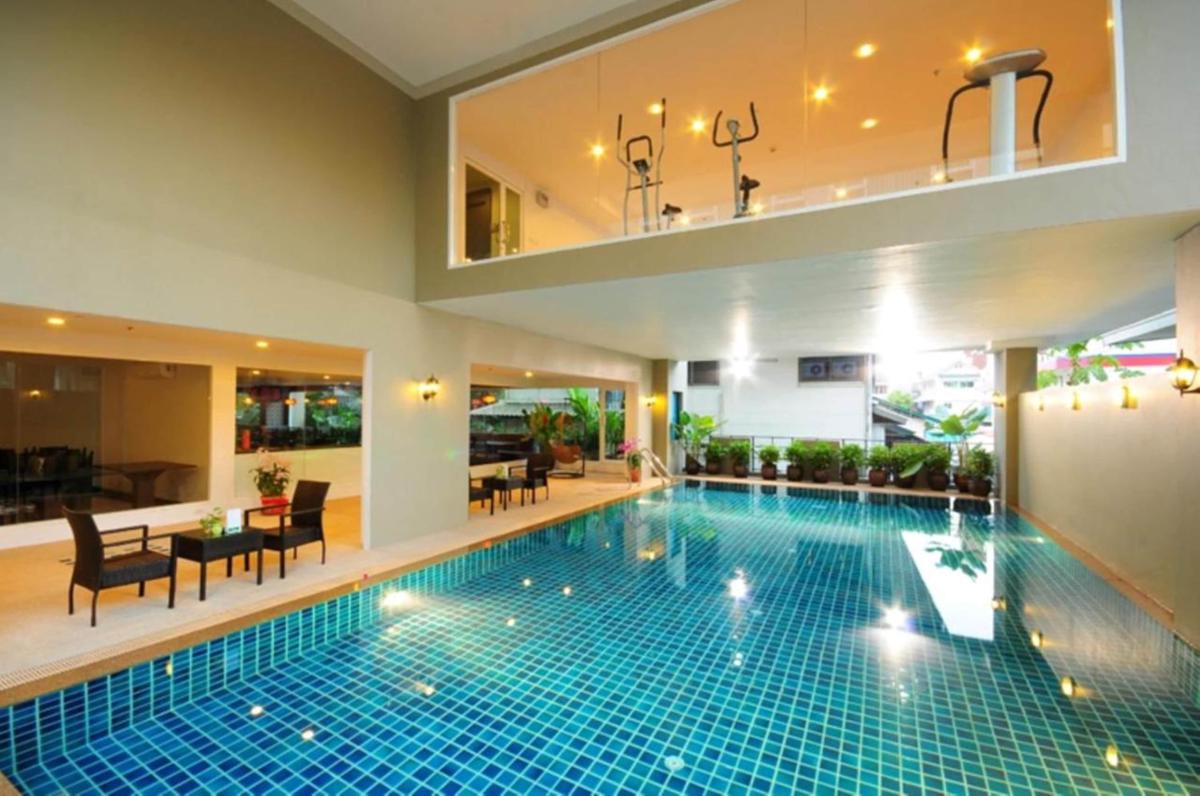 Boss Suites Nana Hotel photo 1