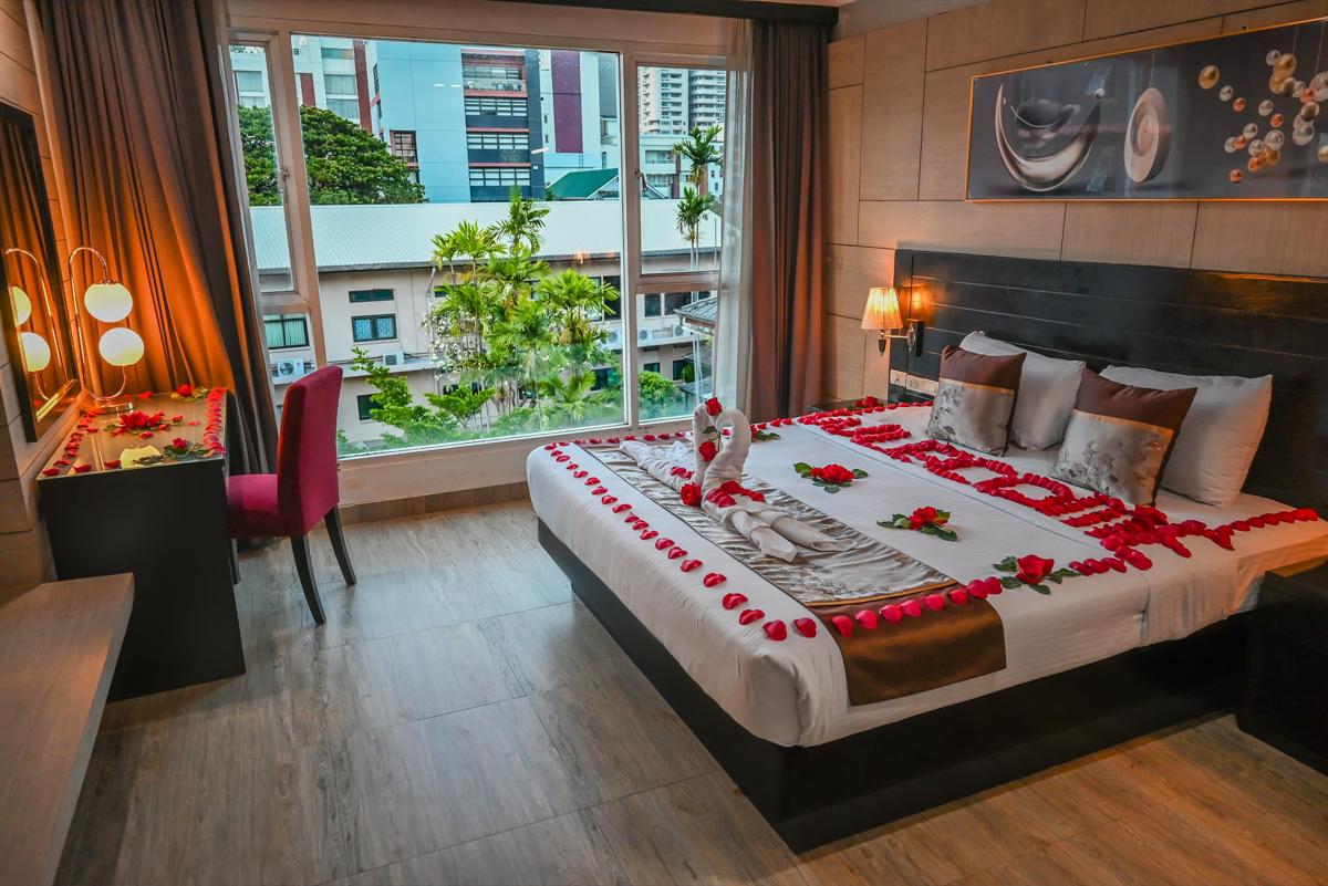 Boss Suites Nana Hotel photo 3