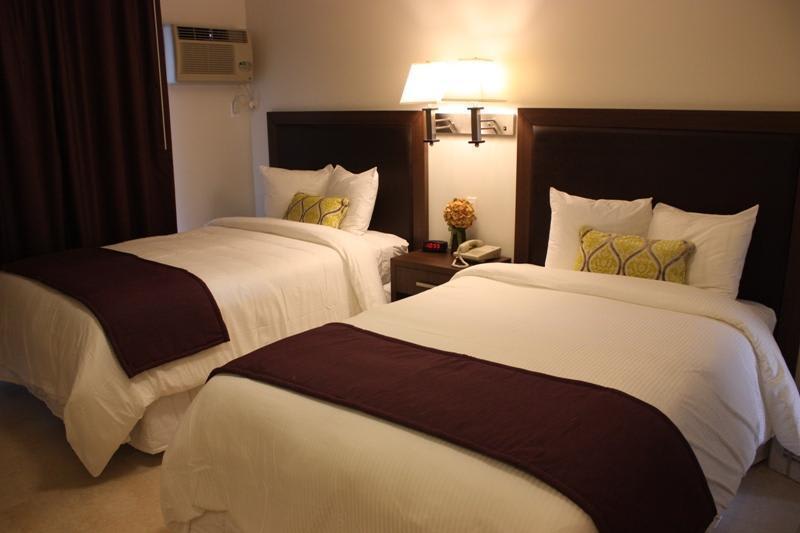 Collins Hotel photo 4