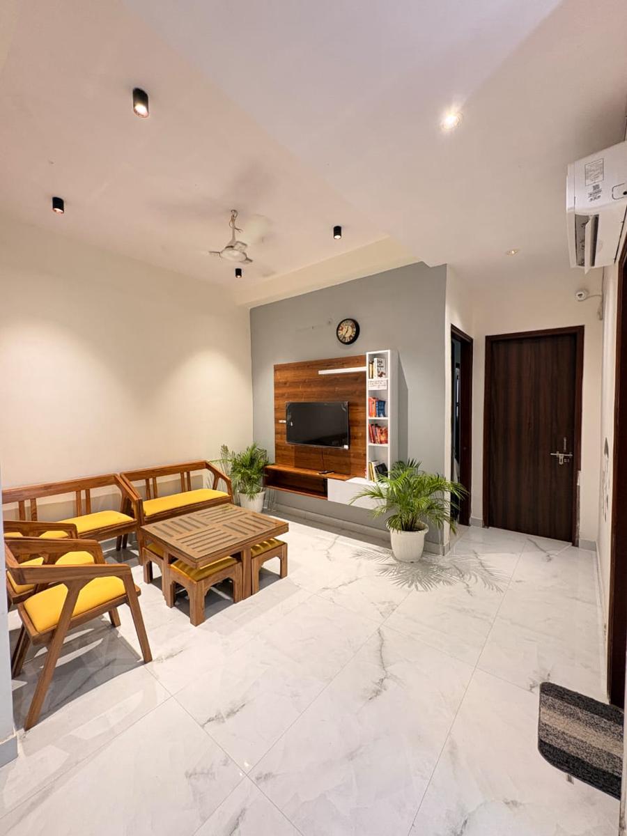 Back Stayz Delhi photo 1