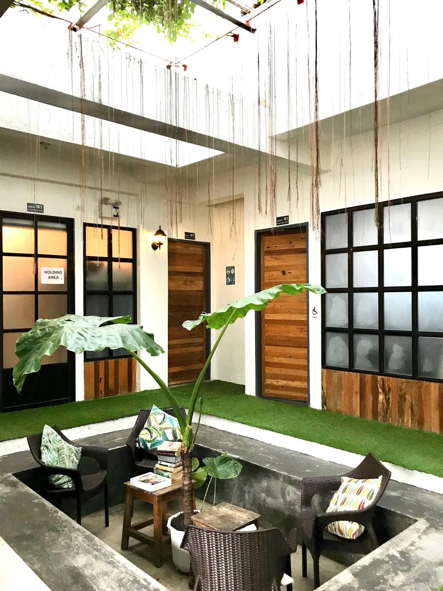 Avisala Hostel Coron photo 1
