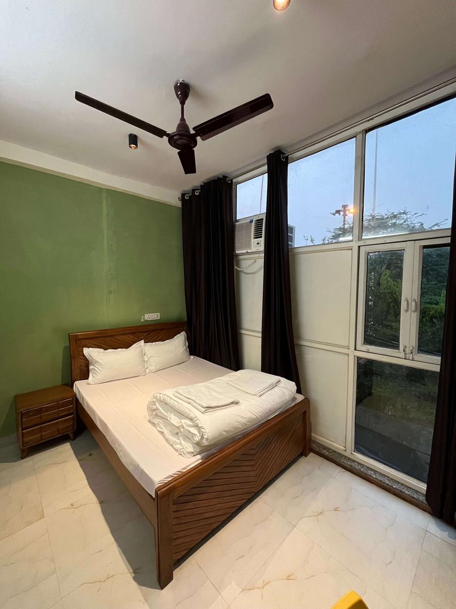 Back Stayz Delhi photo 2
