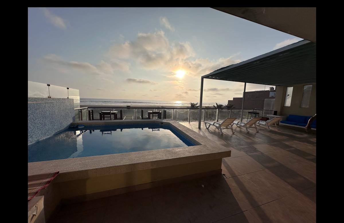 YOLO House Beach photo 2