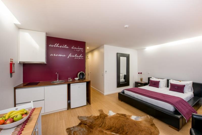 Lounge Inn Guest House & Apartments photo 2