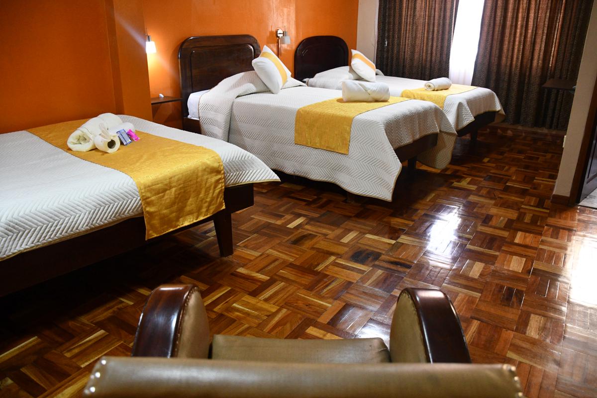 Express Hotel photo 4