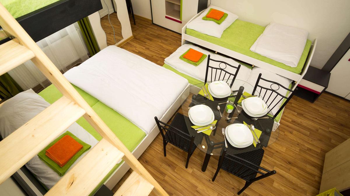 Flying Bed Apartment by Prague Castle & Airport photo 2