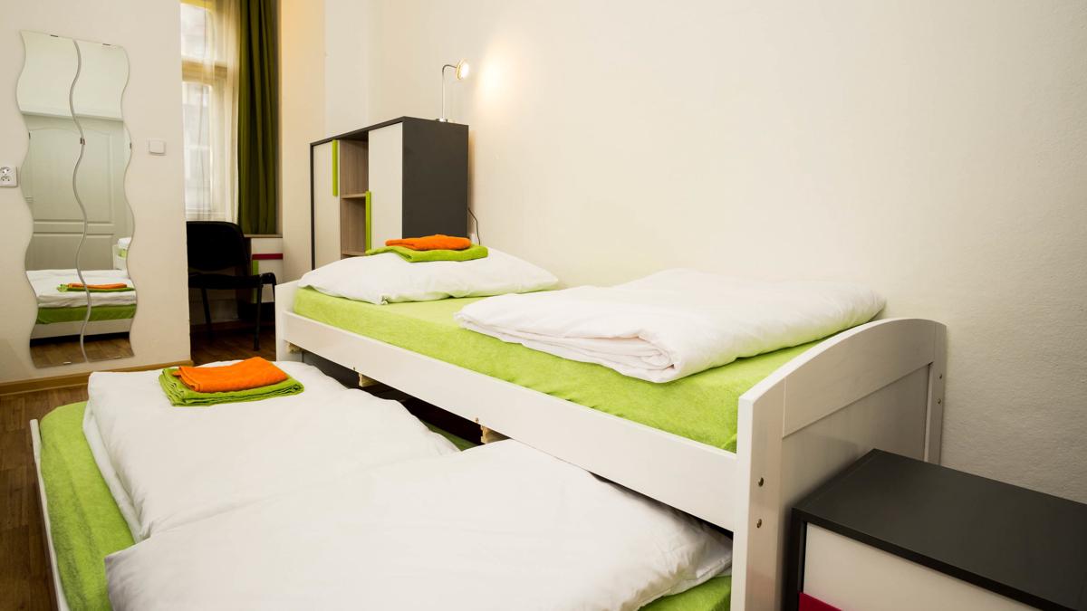 Flying Bed Apartment by Prague Castle & Airport photo 4