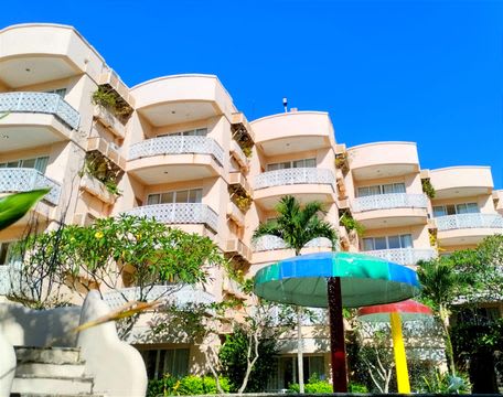 Hawaii Resort and Family Suite photo 2