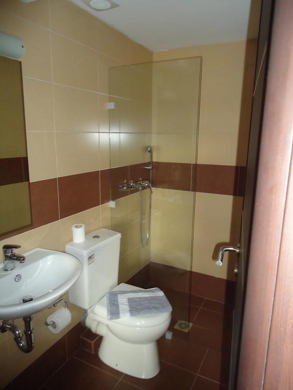 Pella-Inn photo 6
