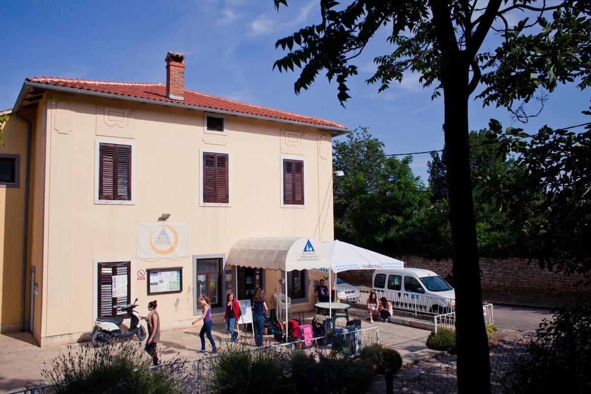 HI Hostel Pula photo 1