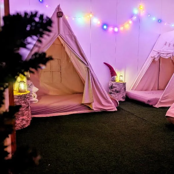Santa's indoor Camping Hostel photo 5