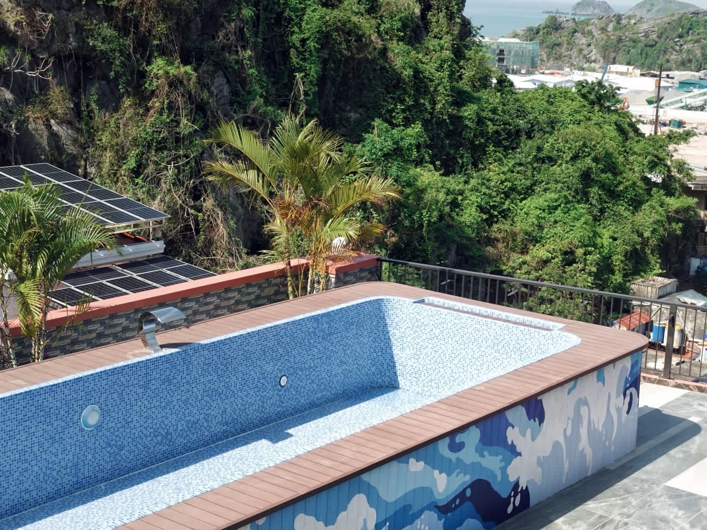 Viet Hoa Hotel & Residence Cat Ba - Rooftop Pool photo 2