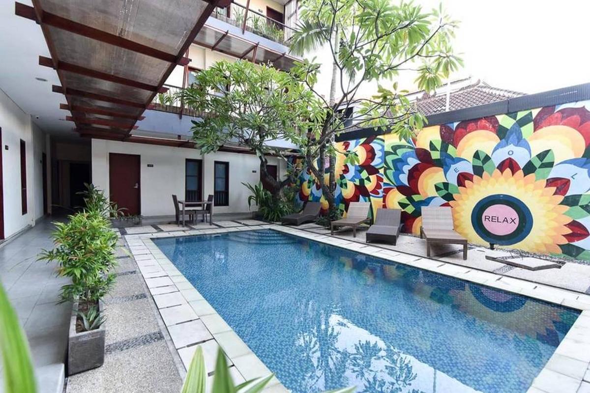 RedDoorz near Legian Street photo 1