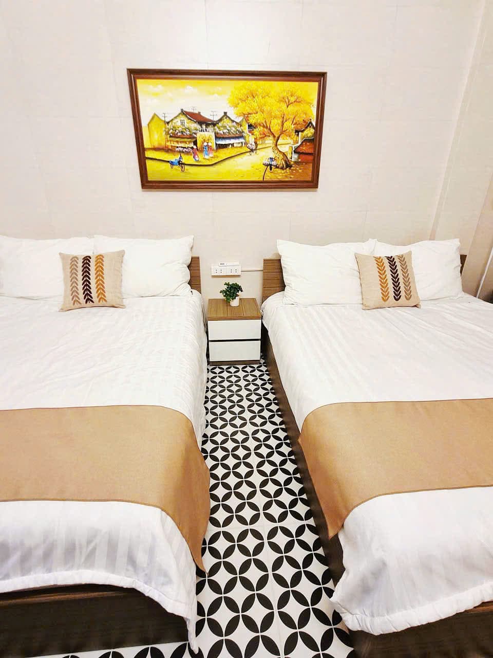 Golden Lotus Hostel & Spa Hang Dao Night Market photo 2