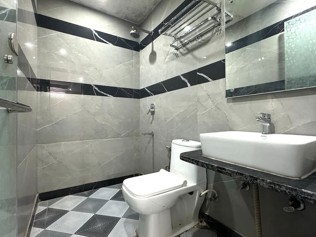 Hotel Kelson Dx- Near Ramakrishna Ashram metro photo 3