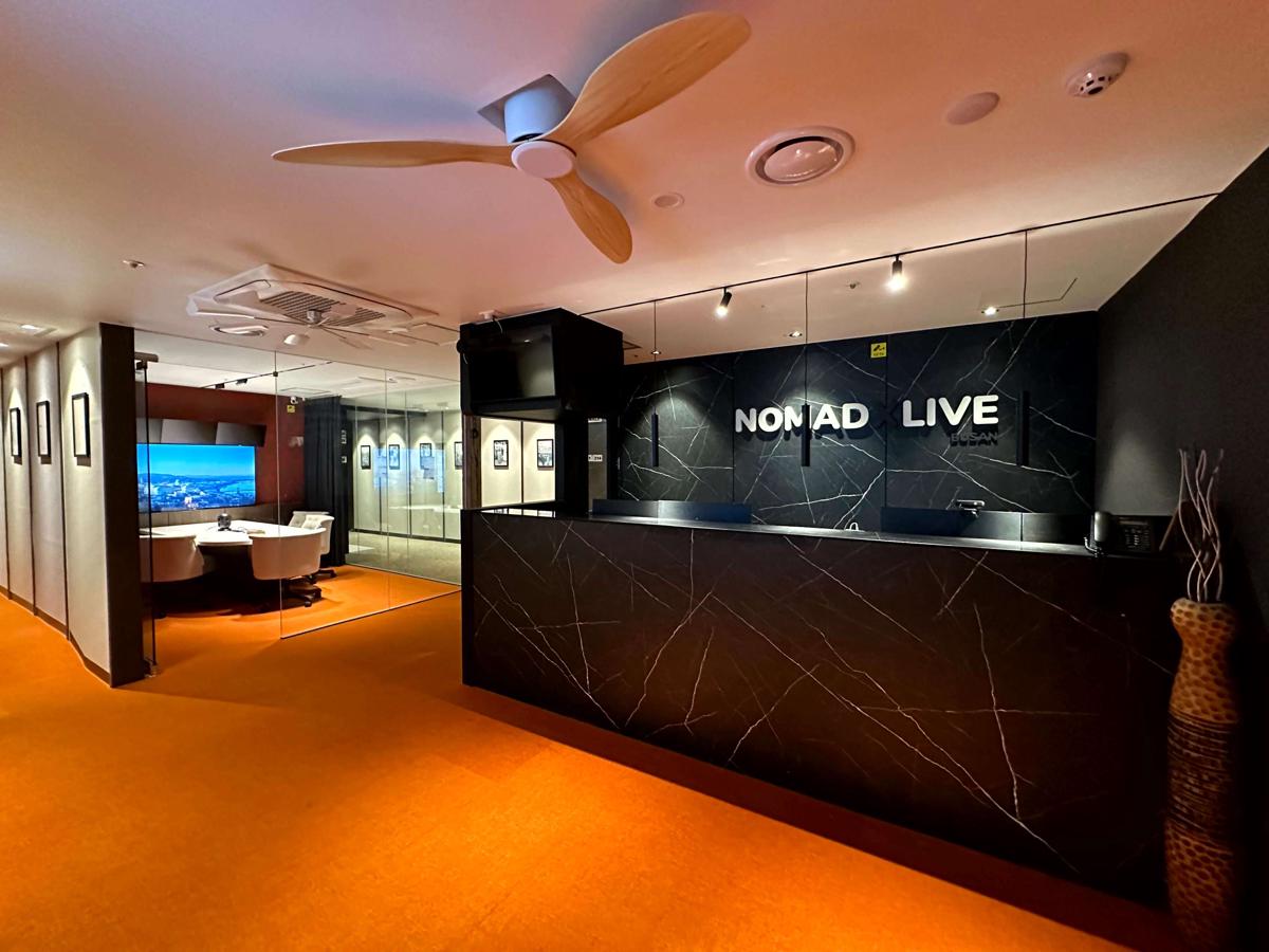 Nomad Live Hostel photo 1