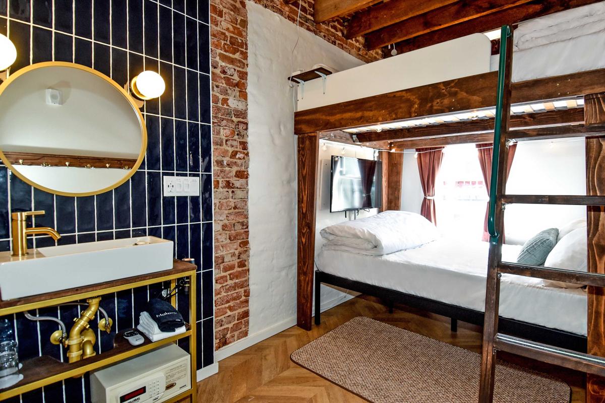 Highroad Hostel DC photo 2