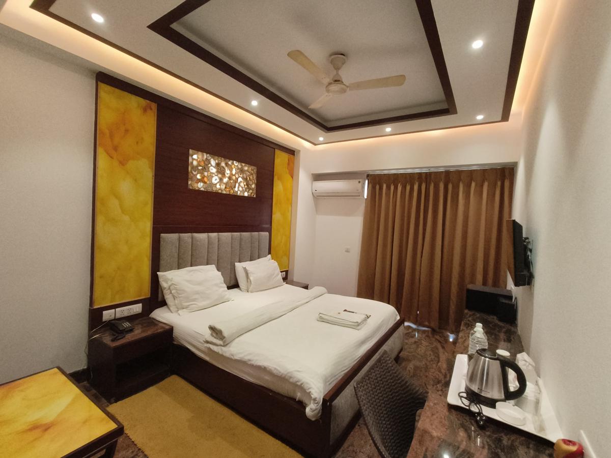 JJK Rukmani Vilas Hotel & Banquet photo 4