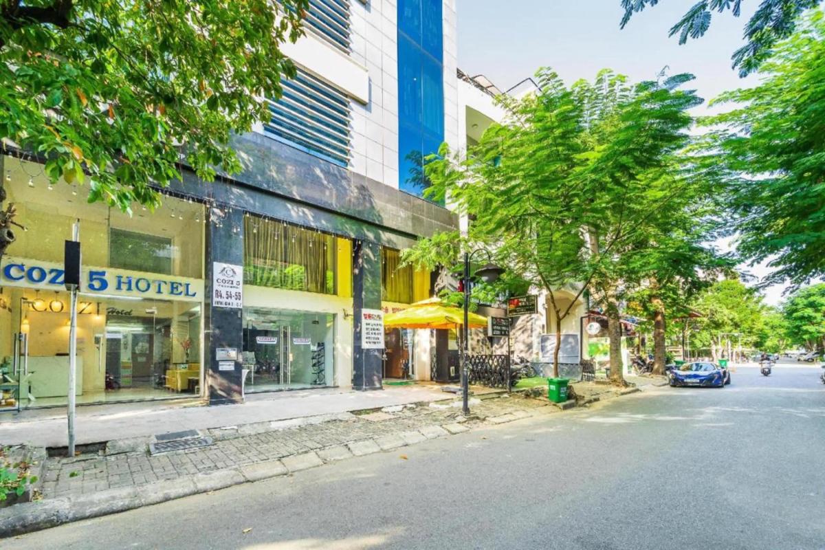 Collection O Cozy 5 Hotel - Near SECC photo 1