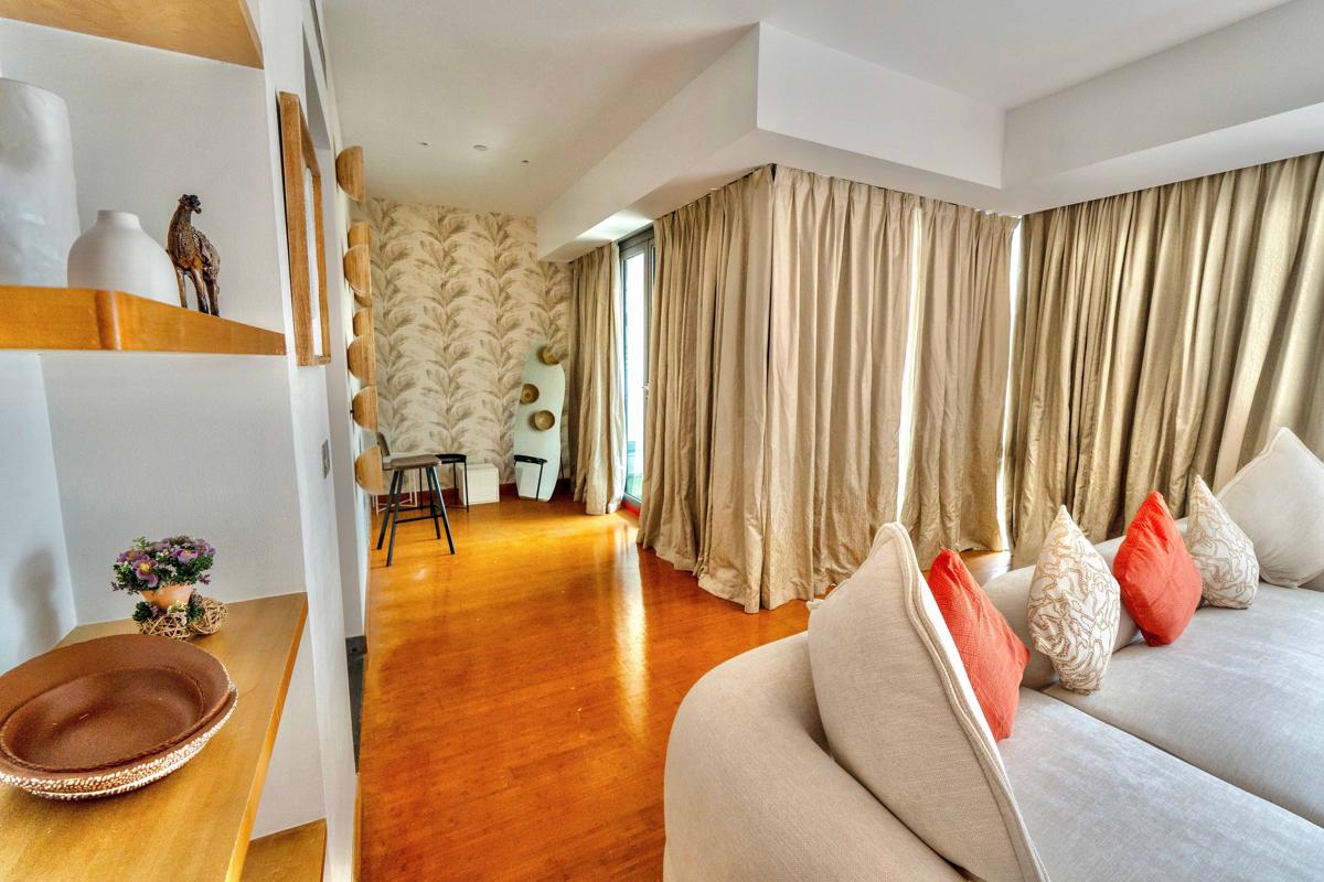 Luxury 1 Bed Apartment Near Airport / Metro photo 1