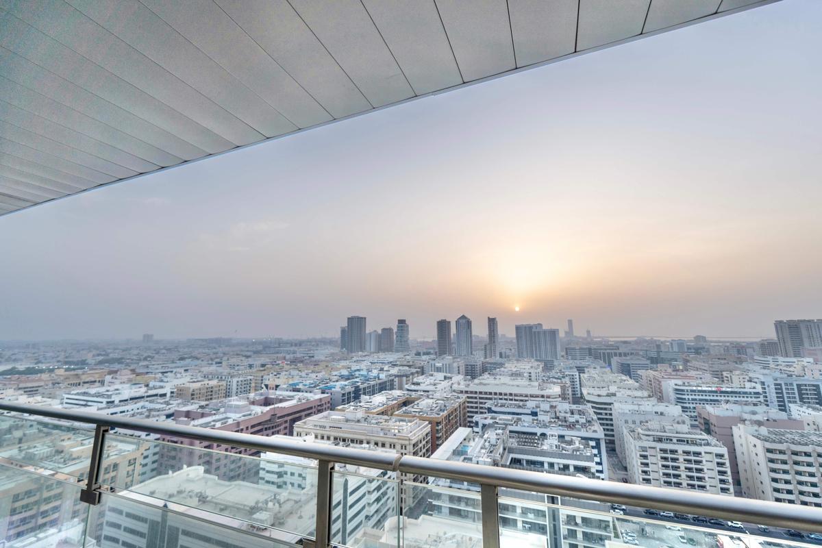 Luxury 1 Bed Apartment Near Airport / Metro photo 2