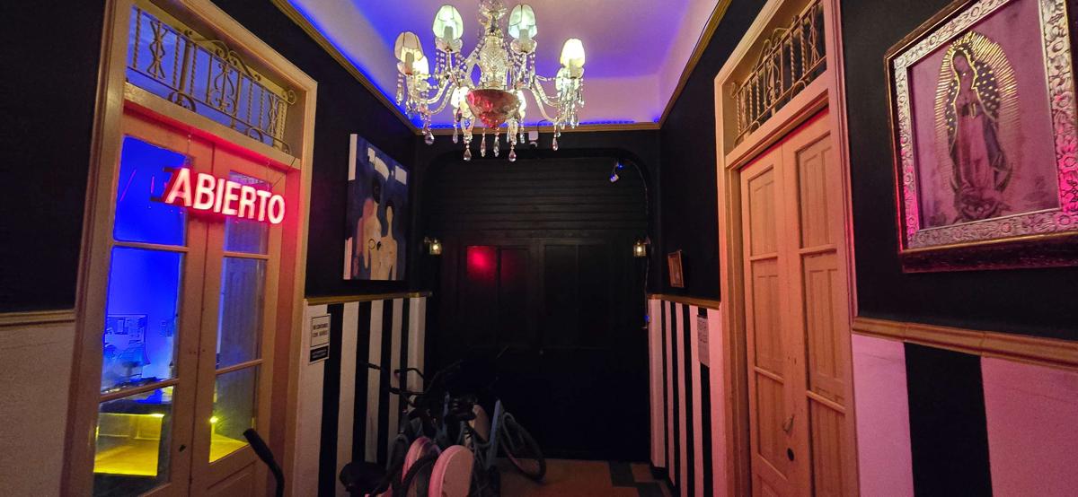 Don Johnnys photo 2
