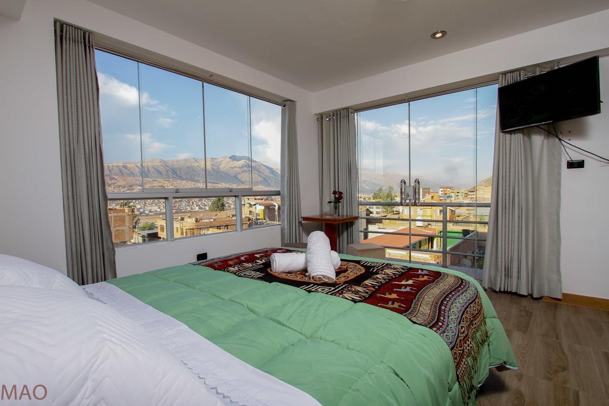 Latinos House Cusco photo 2