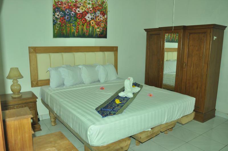 Candidasa Backpacker photo 4