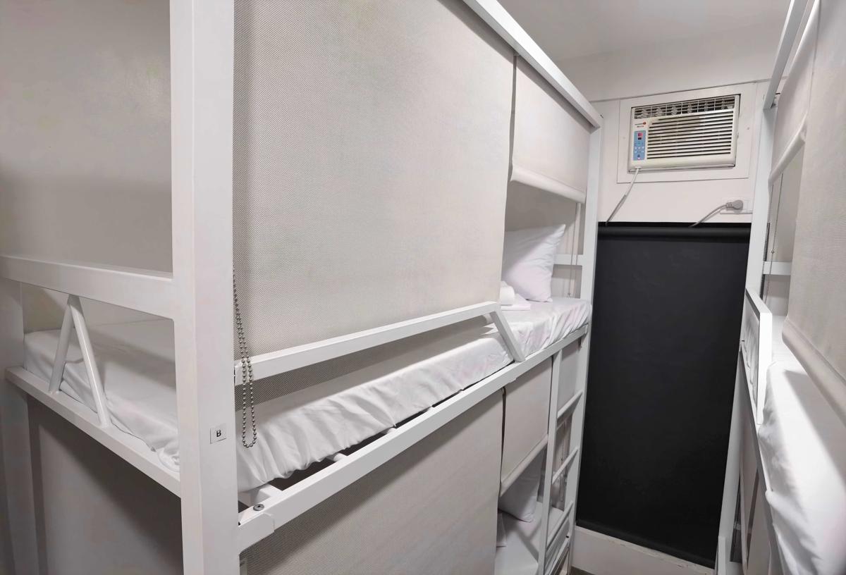 Spot On Classy Bunkbeds Near Makati Manila Formerly MYTOWN Madrid photo 4
