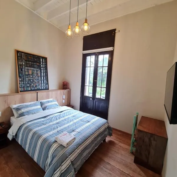 Flying Dog Hostels Backpackers photo 5