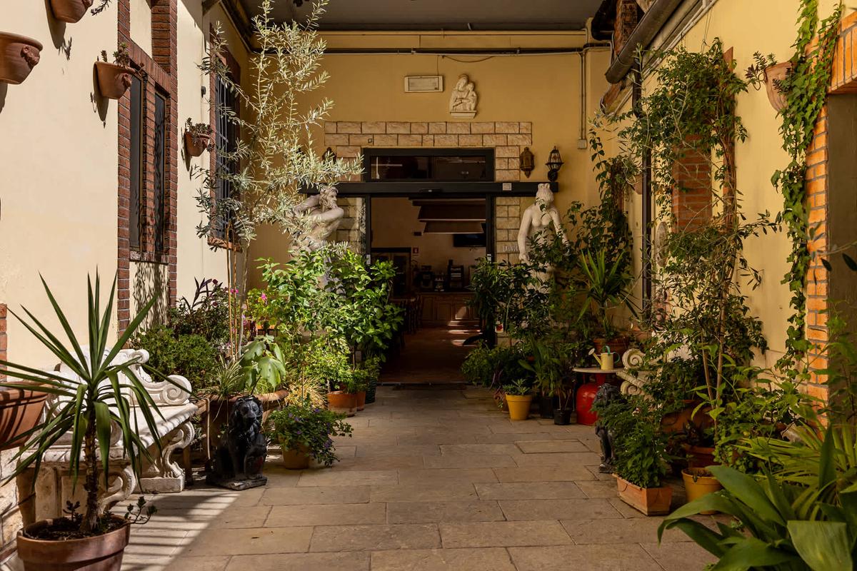 Archi Rossi Hostel photo 3