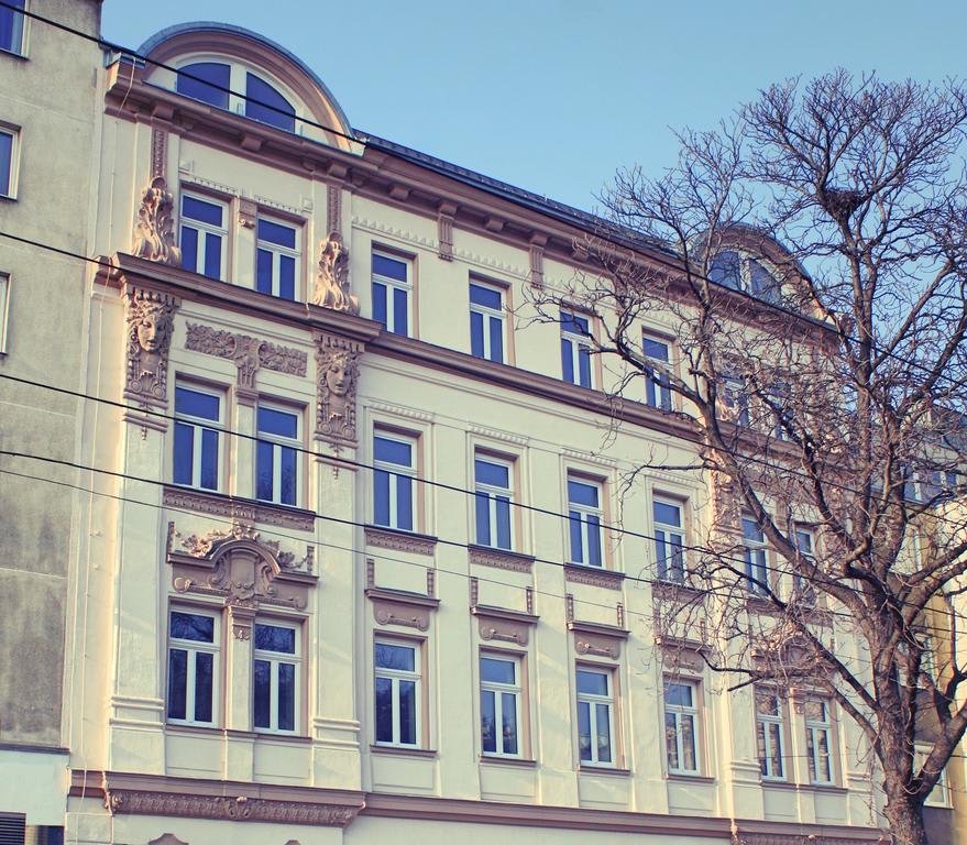 4 Beds and More Vienna Apartments photo 2