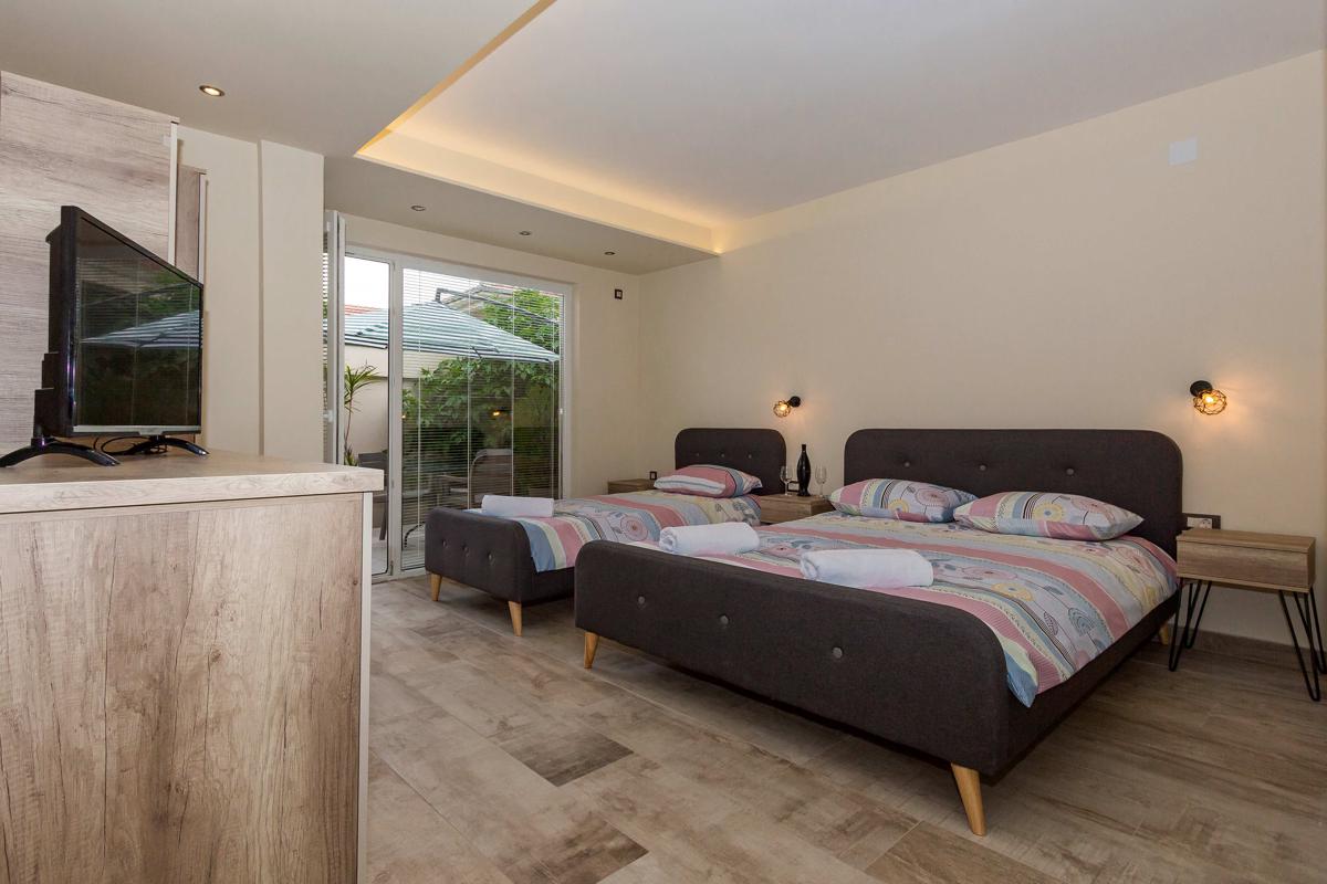 Bitrak Guesthouse photo 1