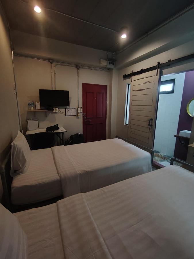 Bloo Hostel Phuket photo 6